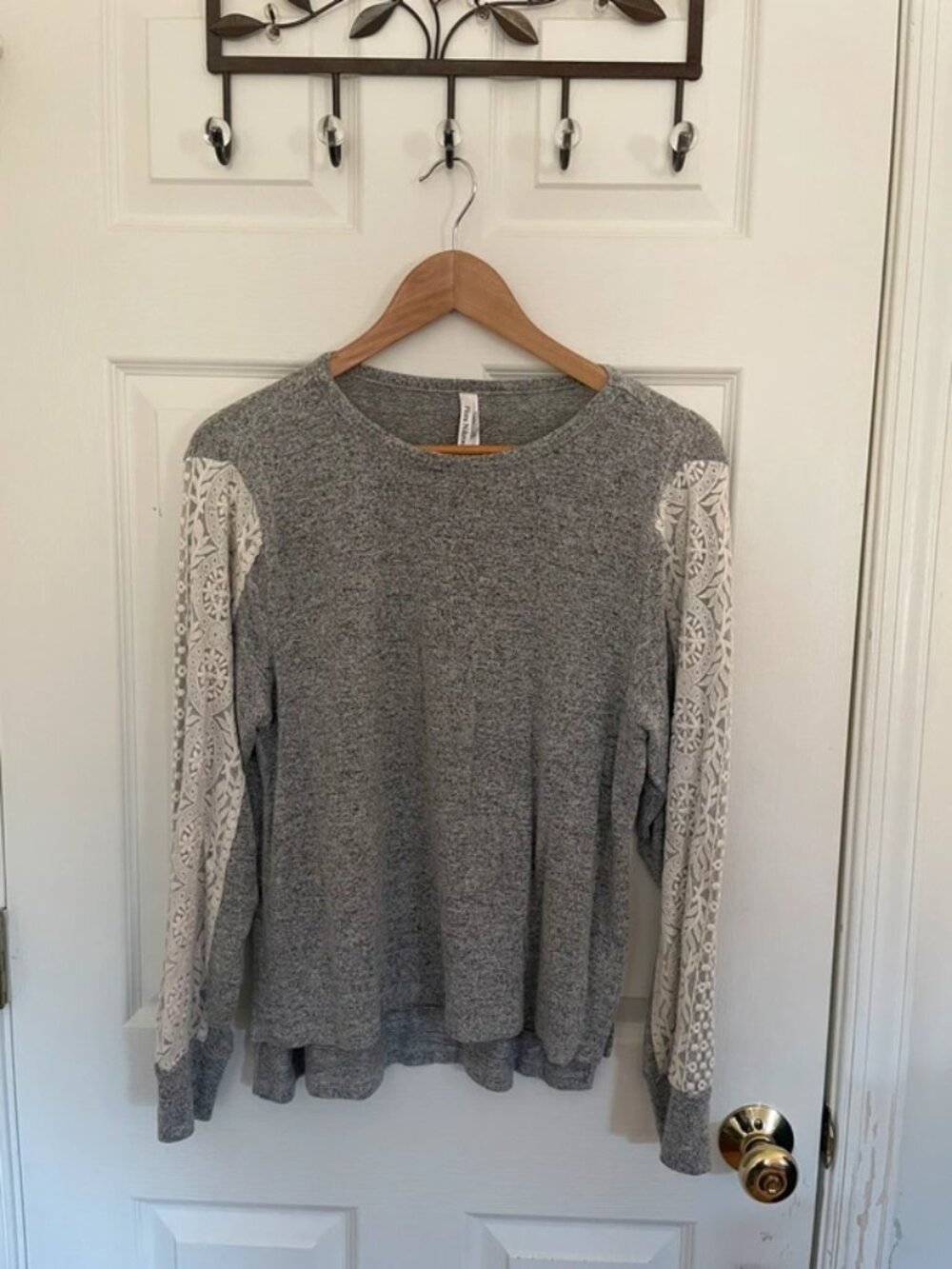 Anthro Flora Nikrooz Gray Harbor Lace Trim Sleepwear Top